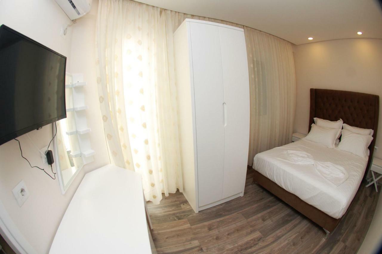 Hotel Ramo Saranda Bagian luar foto